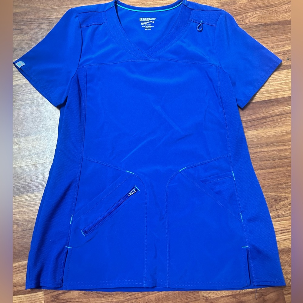 Women’s scrub top size XS